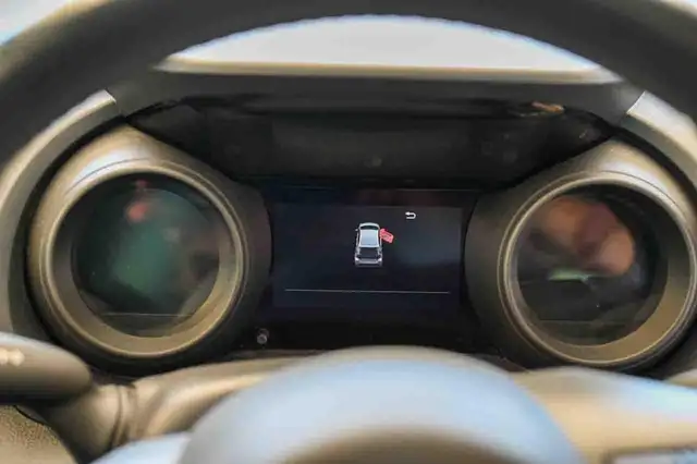 Toyota Yaris view 13