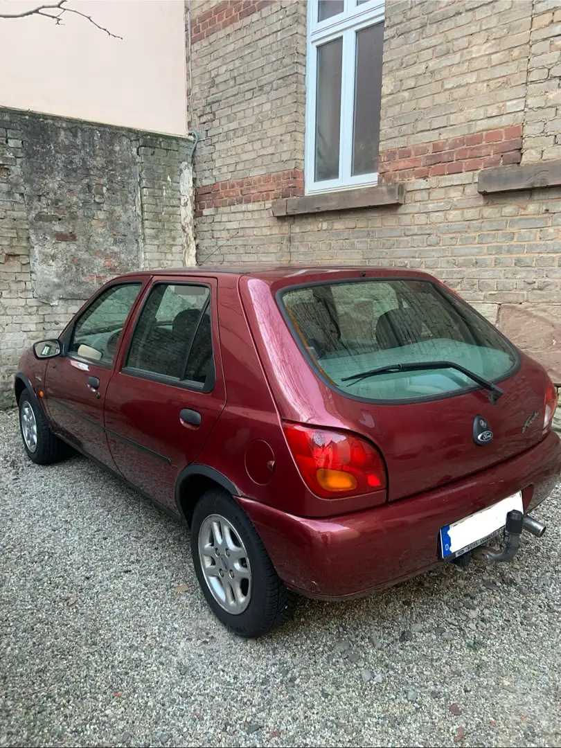 Ford Fiesta Style Rood - 1