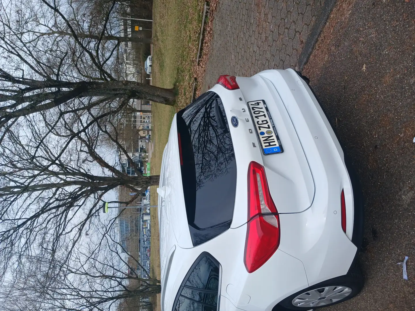 Ford Focus Turnier 1.5 EcoBlue Start-Stopp-System TREND - 2