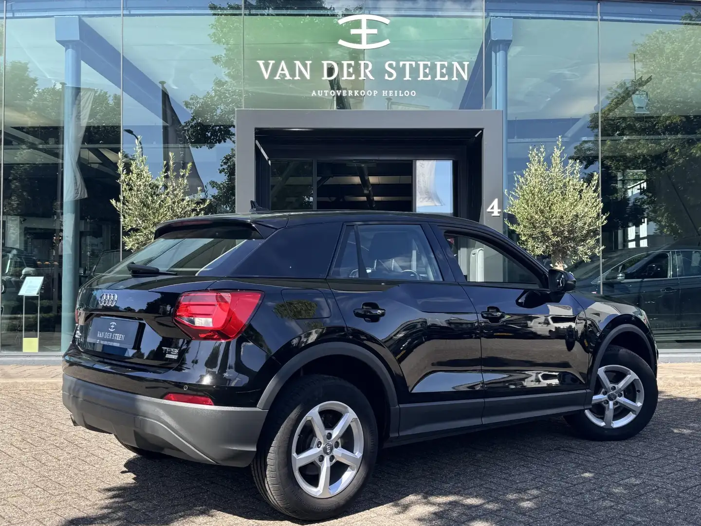 Audi Q2 1.0 TFSI #limited Apple Carplay | Dealer Onderhoud Zwart - 2