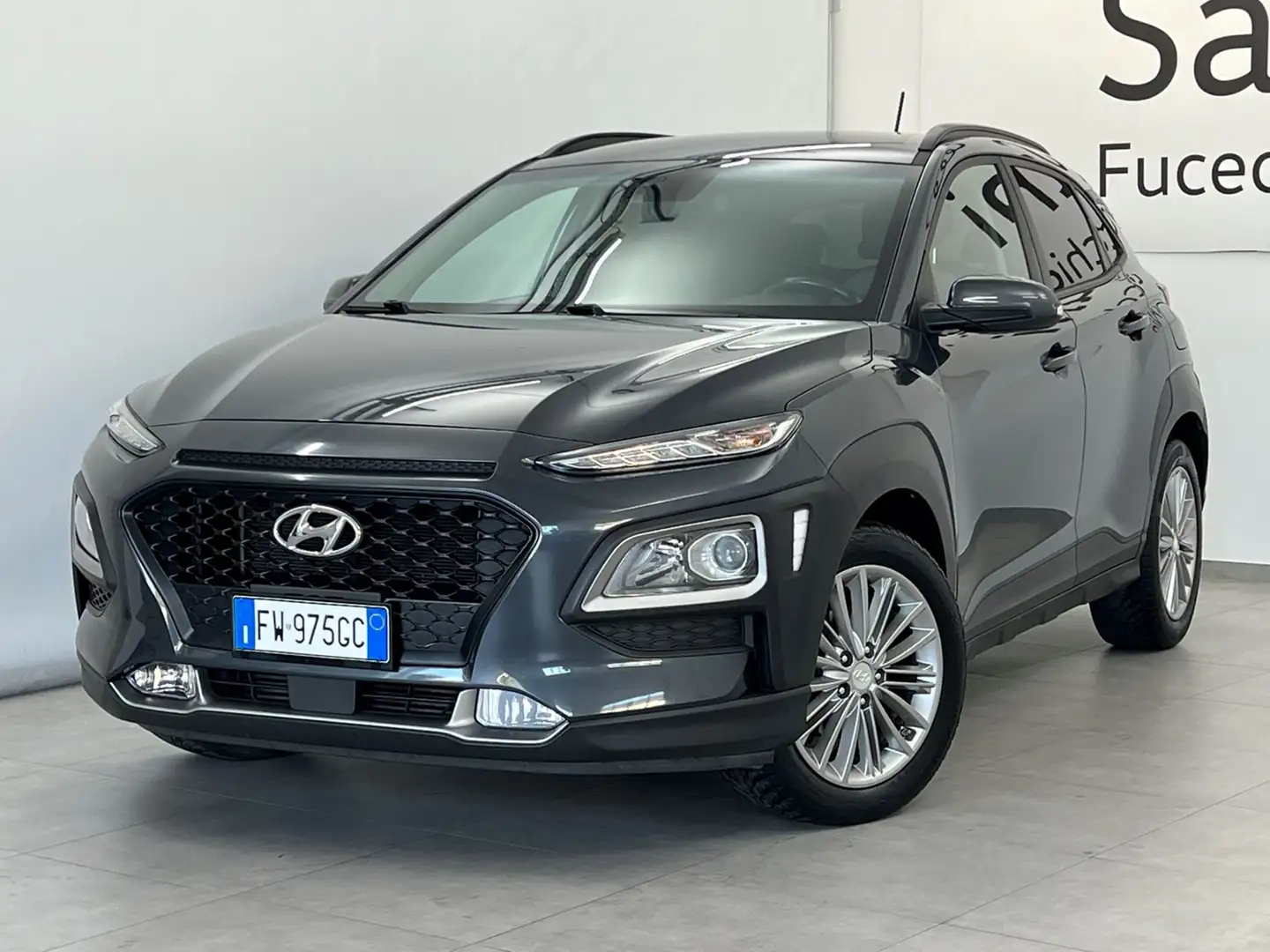 Hyundai KONA Kona 1.6 crdi Comfort Plus Pack 2wd 115cv Grigio - 2