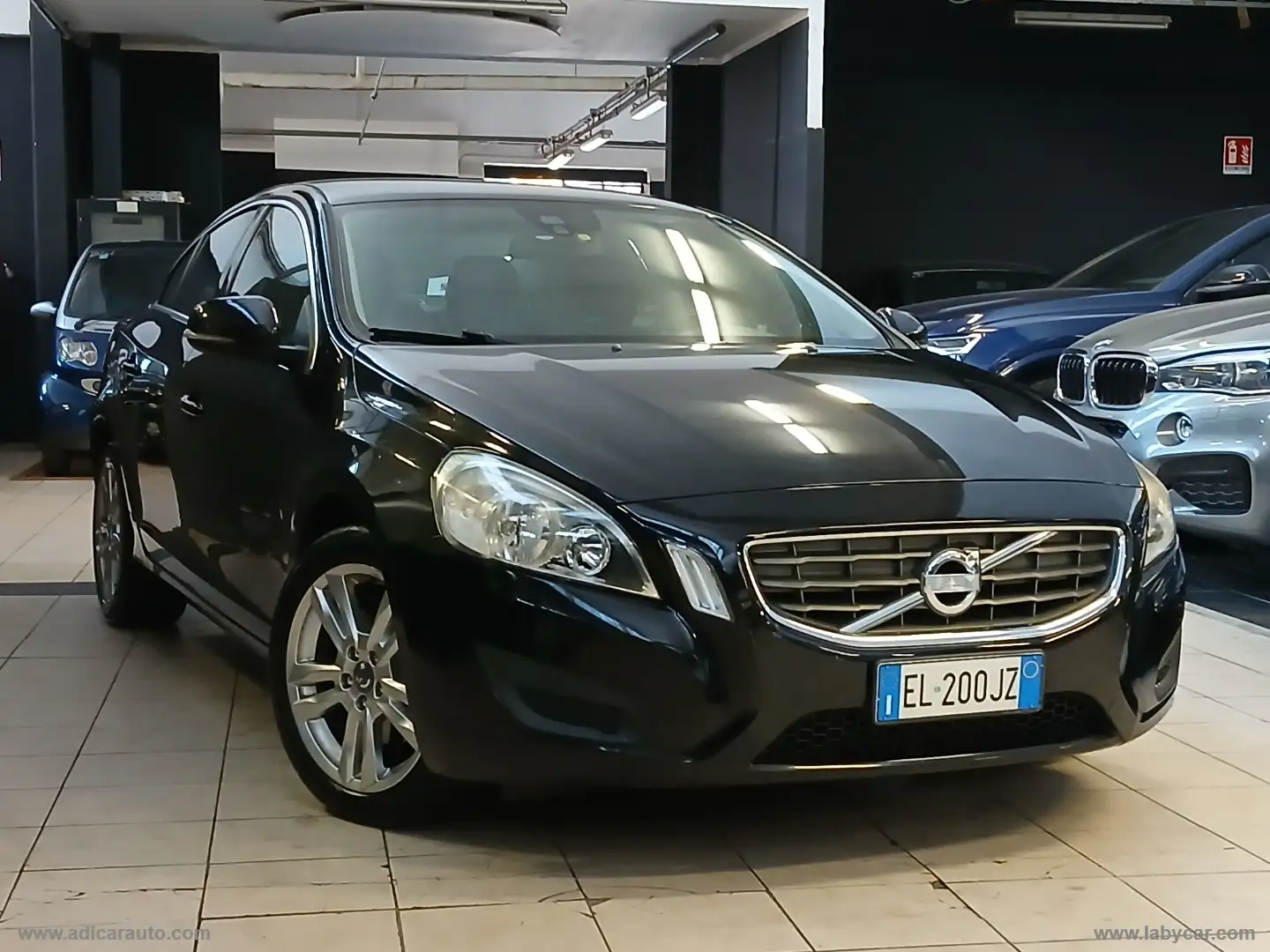 Volvo S60 DRIVe Kinetic Nero - 1