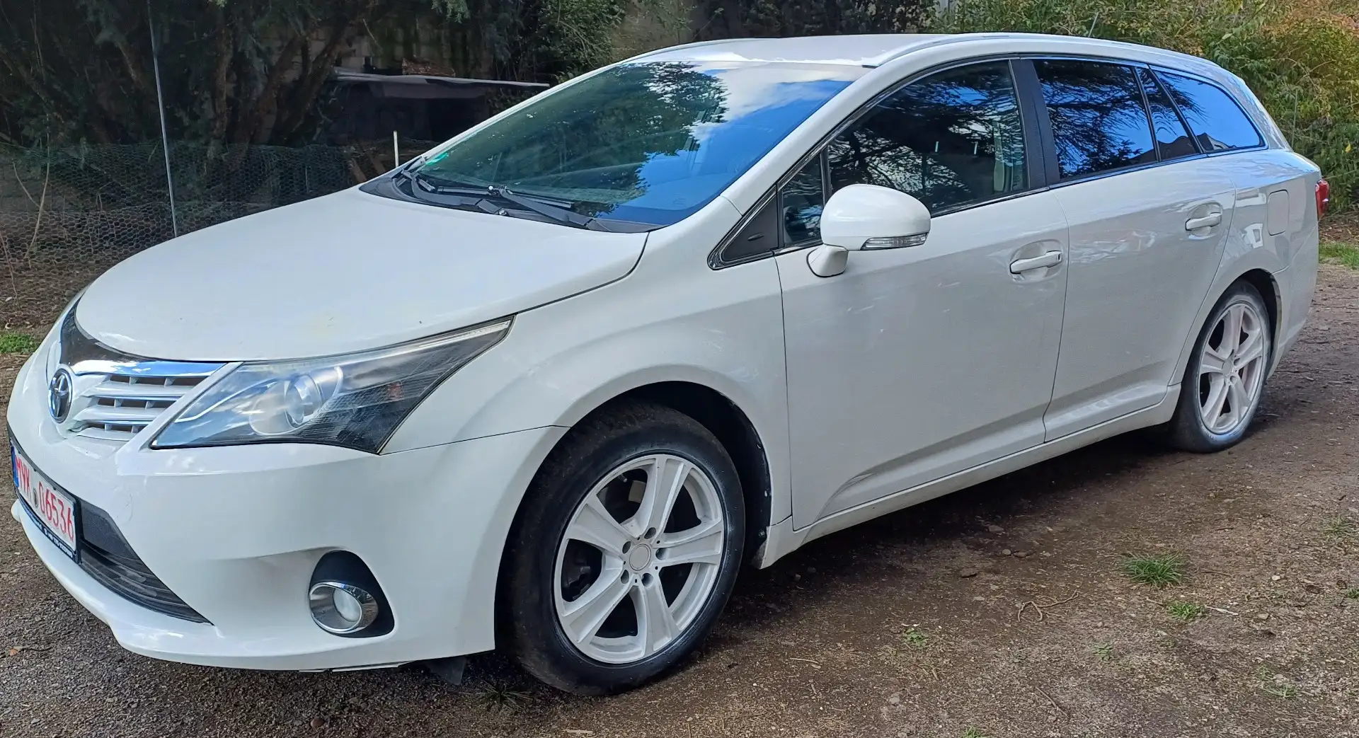 Toyota Avensis Avensis  2.2 D-4D Automatik, Tüv Neu !!! Weiß - 1