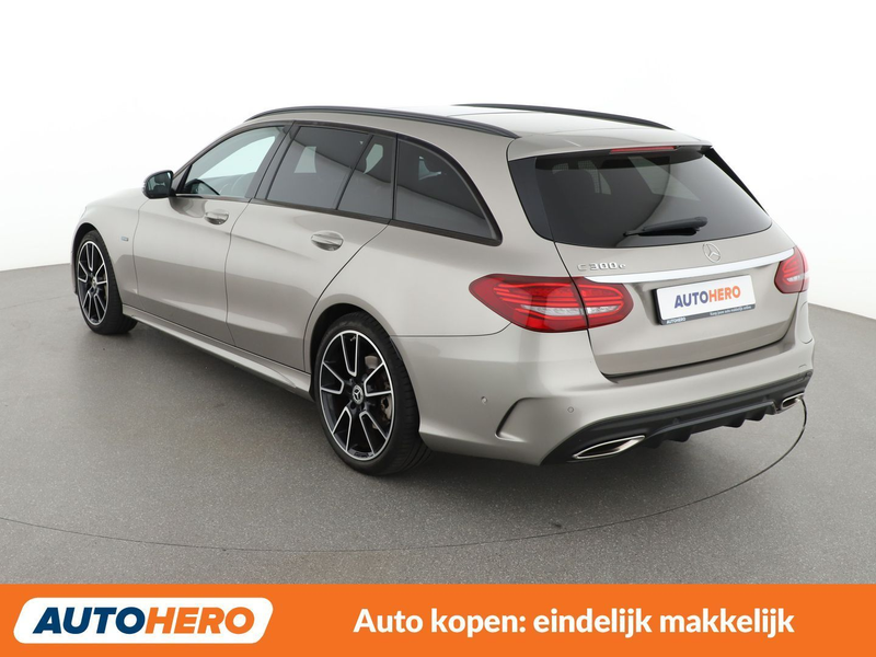 Mercedes-Benz C 300 C 300e T AMG Line — photo 4