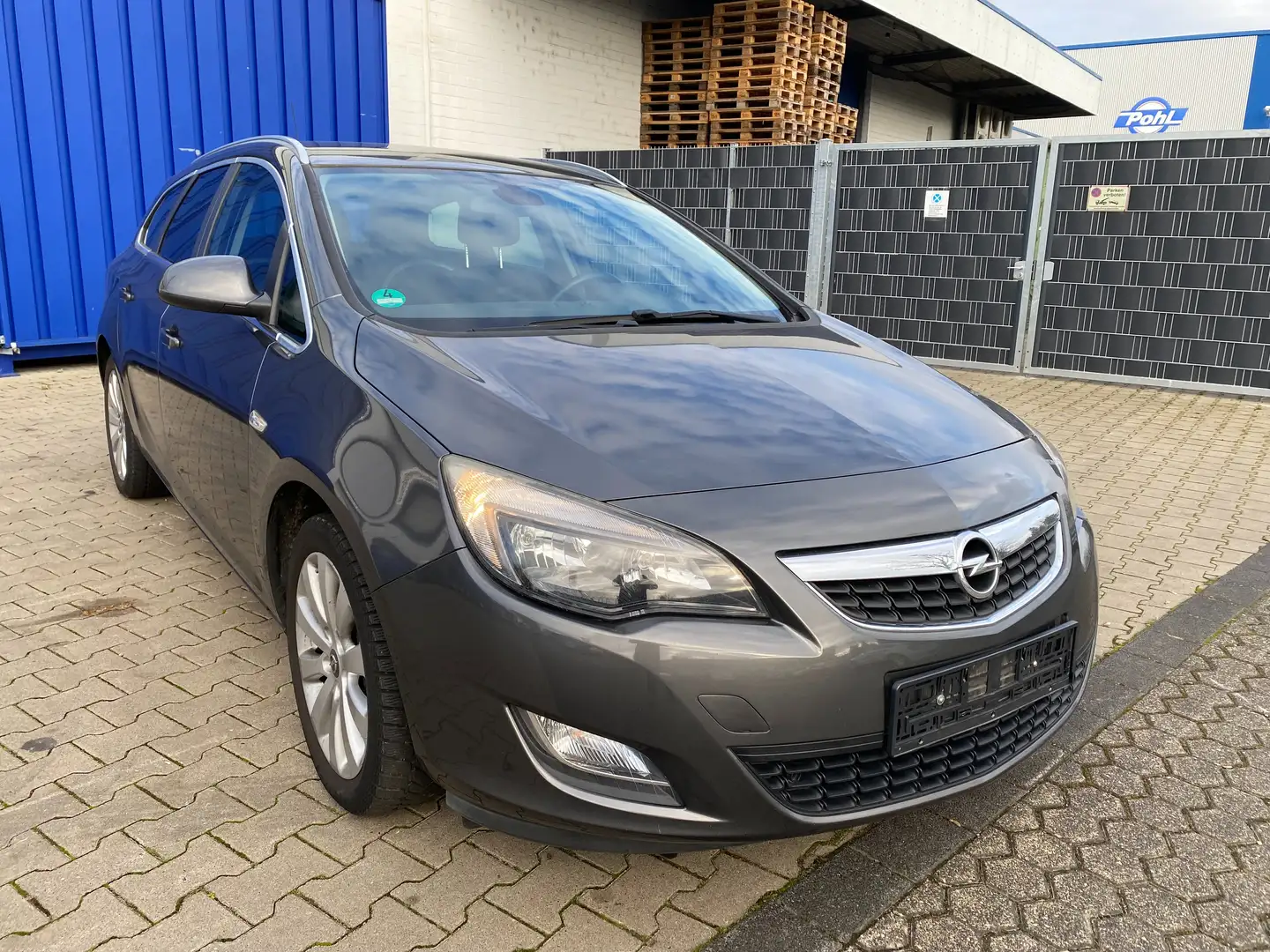 Opel Astra 1.6 Turbo Sports Tourer Design Edition Hnědá - 1