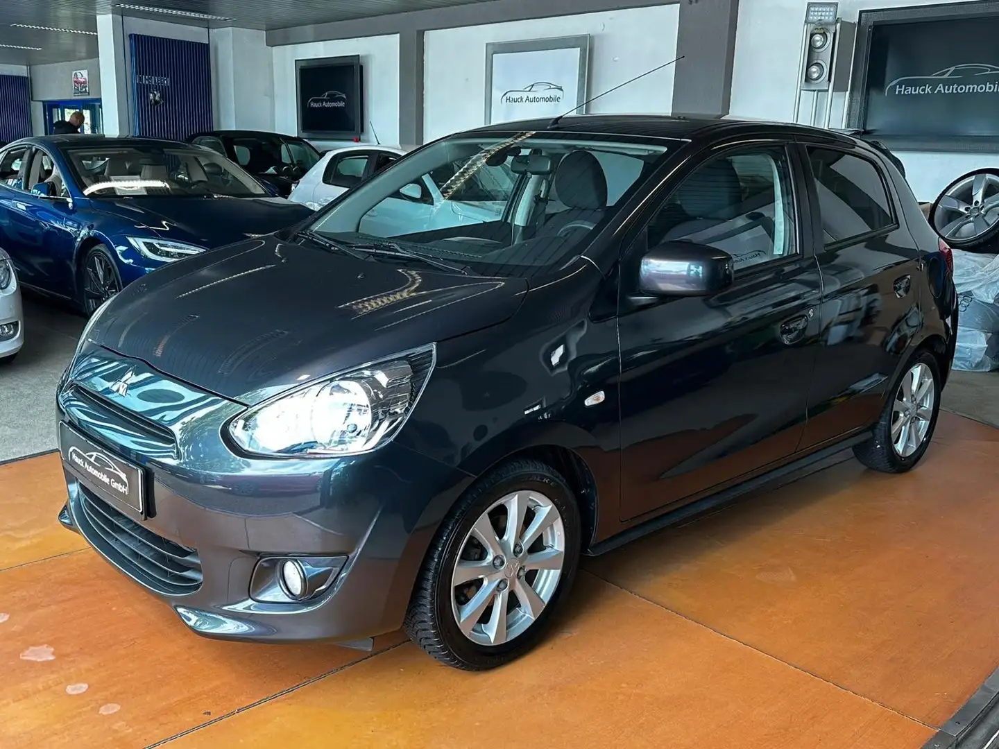 Mitsubishi Space Star Shine 1.HD/AUTOMATIK/KLIMA/START&STOP Silber - 1