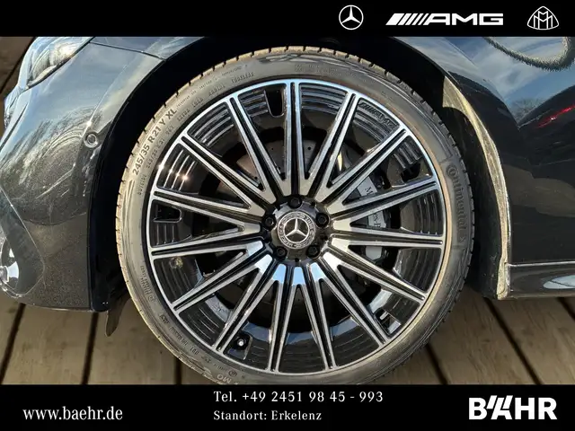 Mercedes-Benz E-Class view 6