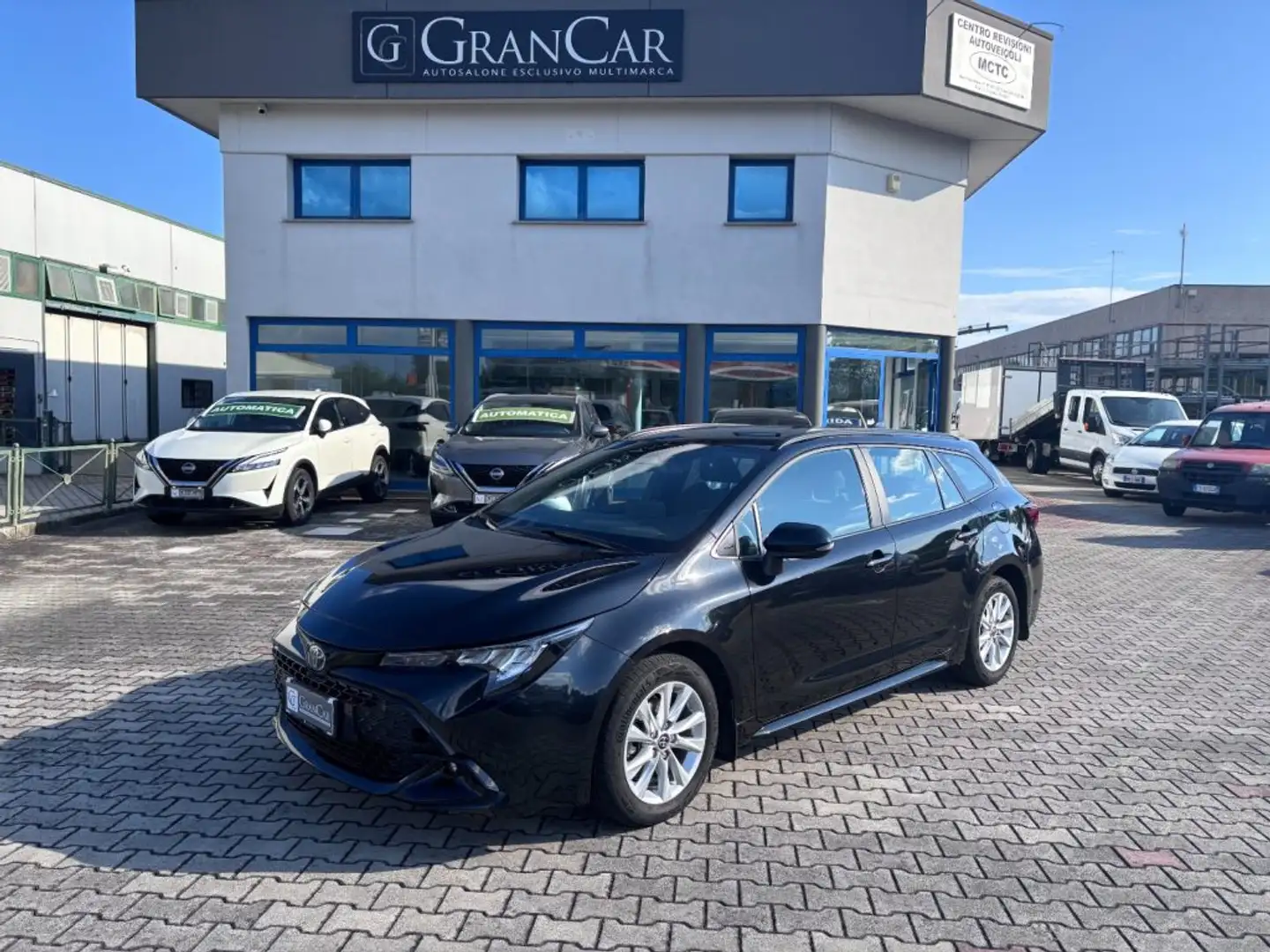 Toyota Corolla Touring Sports 1.8 Hybrid Active Noir - 1