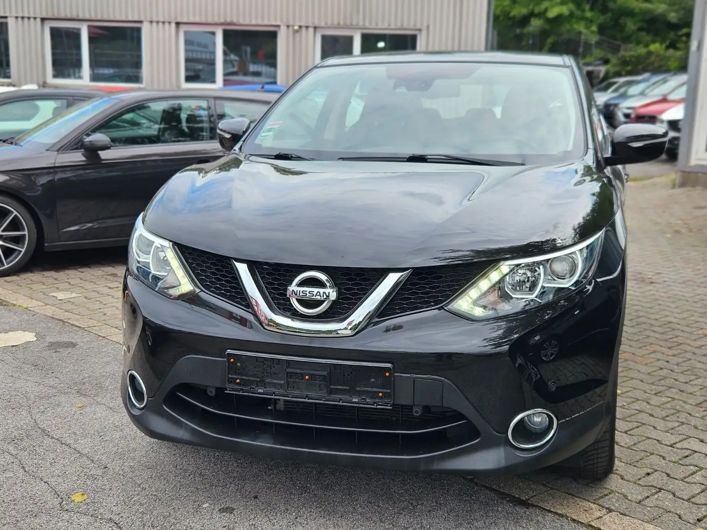Nissan Qashqai Visia Tüv Neu Noir - 1