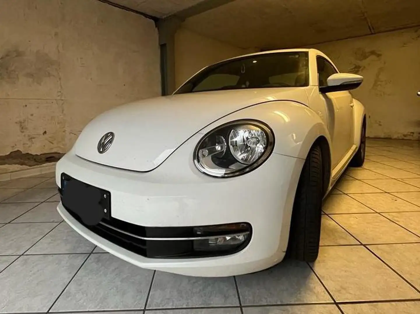 Volkswagen Maggiolino Maggiolino 2.0 tdi bm Design 110cv Bianco - 1