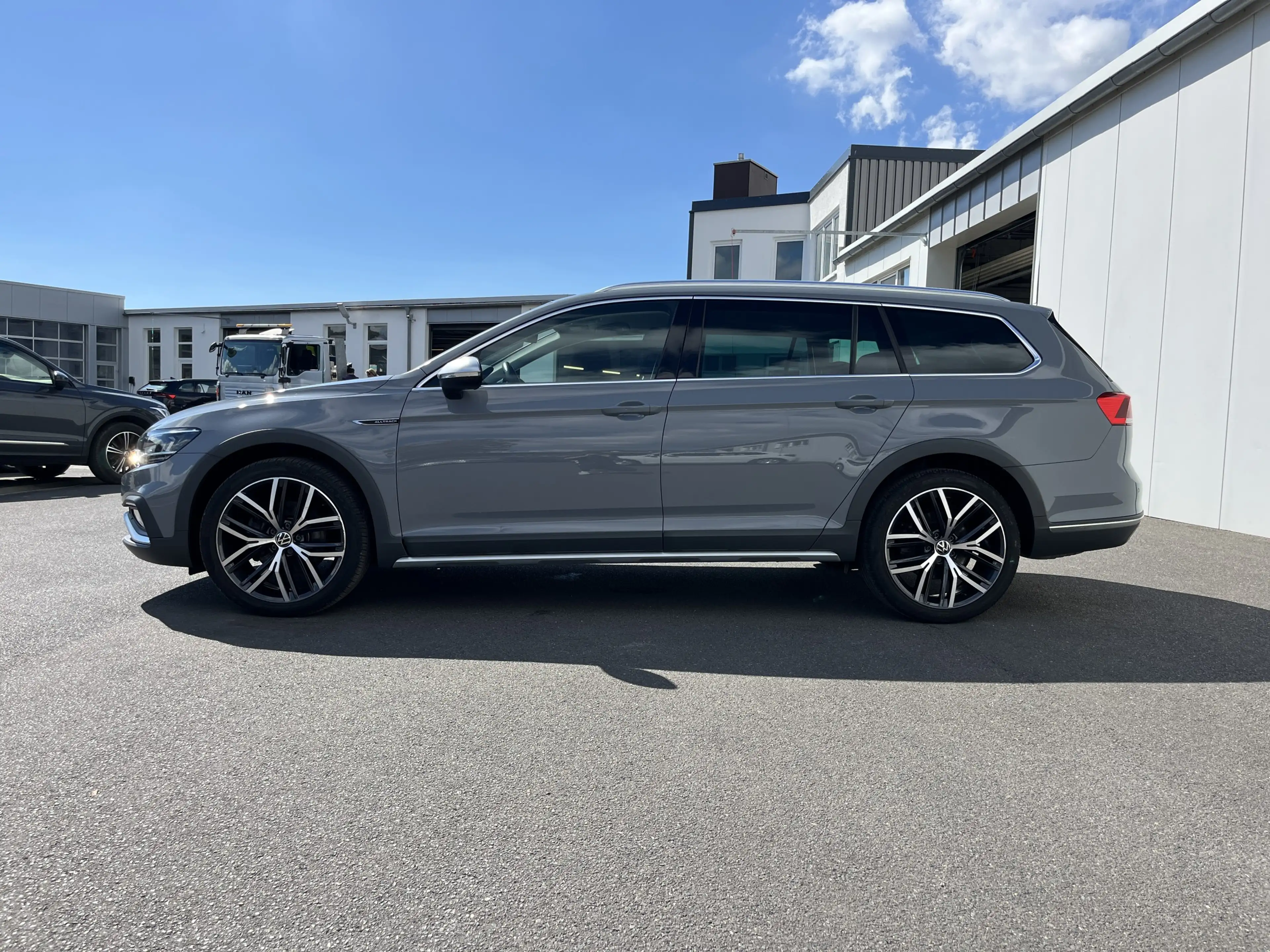 Volkswagen Passat Alltrack 2.0 TDI DSG 4Mo 1,99% Fin. Navi TravelAssist LED R — photo 2