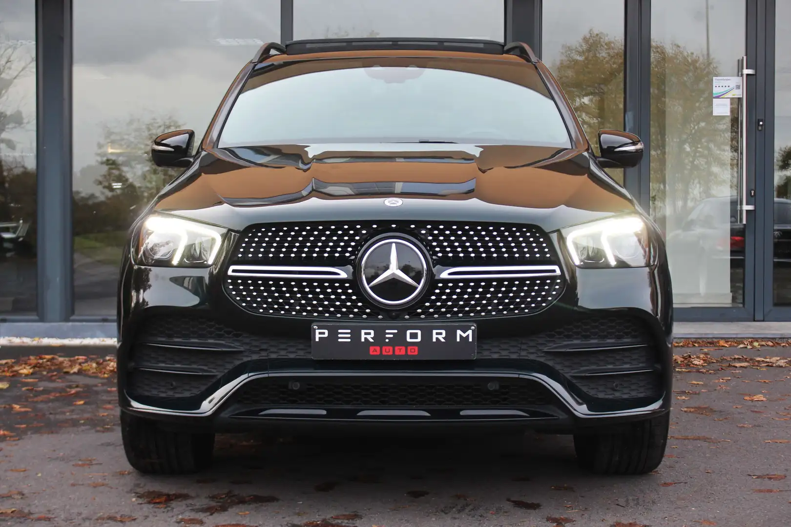 Mercedes-Benz GLE 350 de 4MATIC*HYBRID*AMG*NIGHTPACK*CONDITION LIKE NEW* Vert - 2