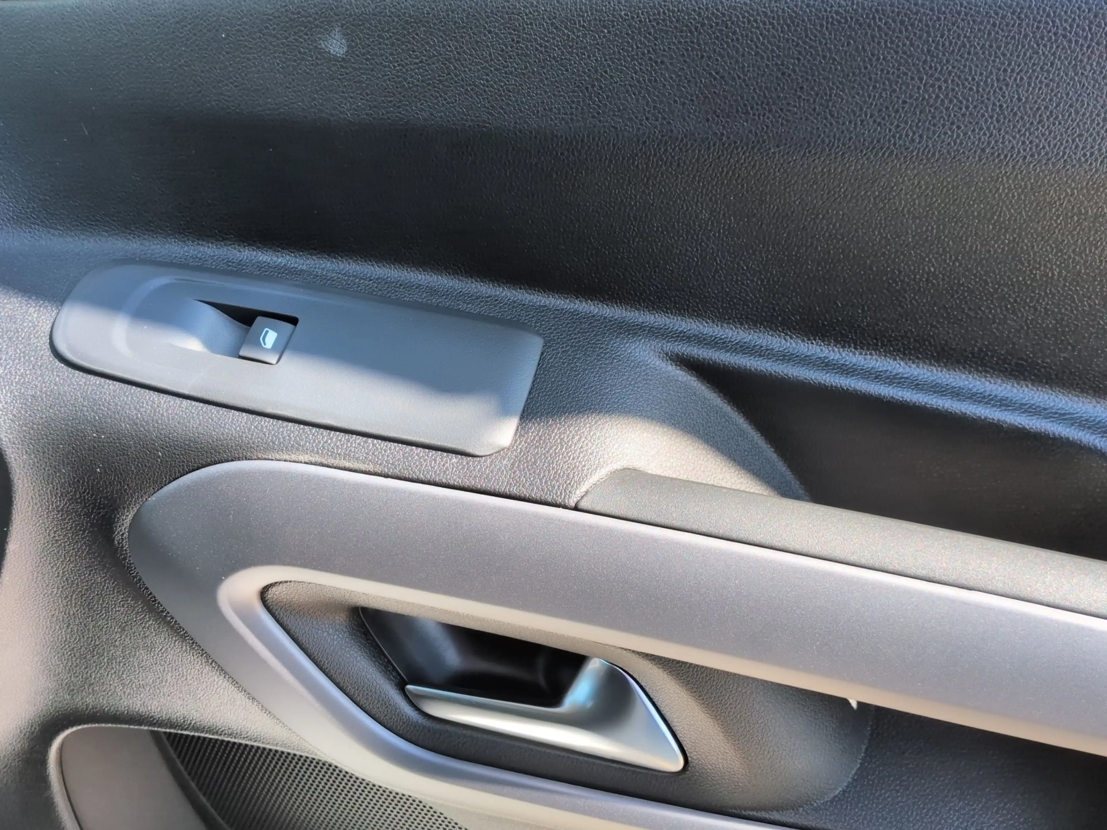 Opel Combo Life Combo 1.5 D Edition XL+Navi+Rückfahrkamera — photo 13