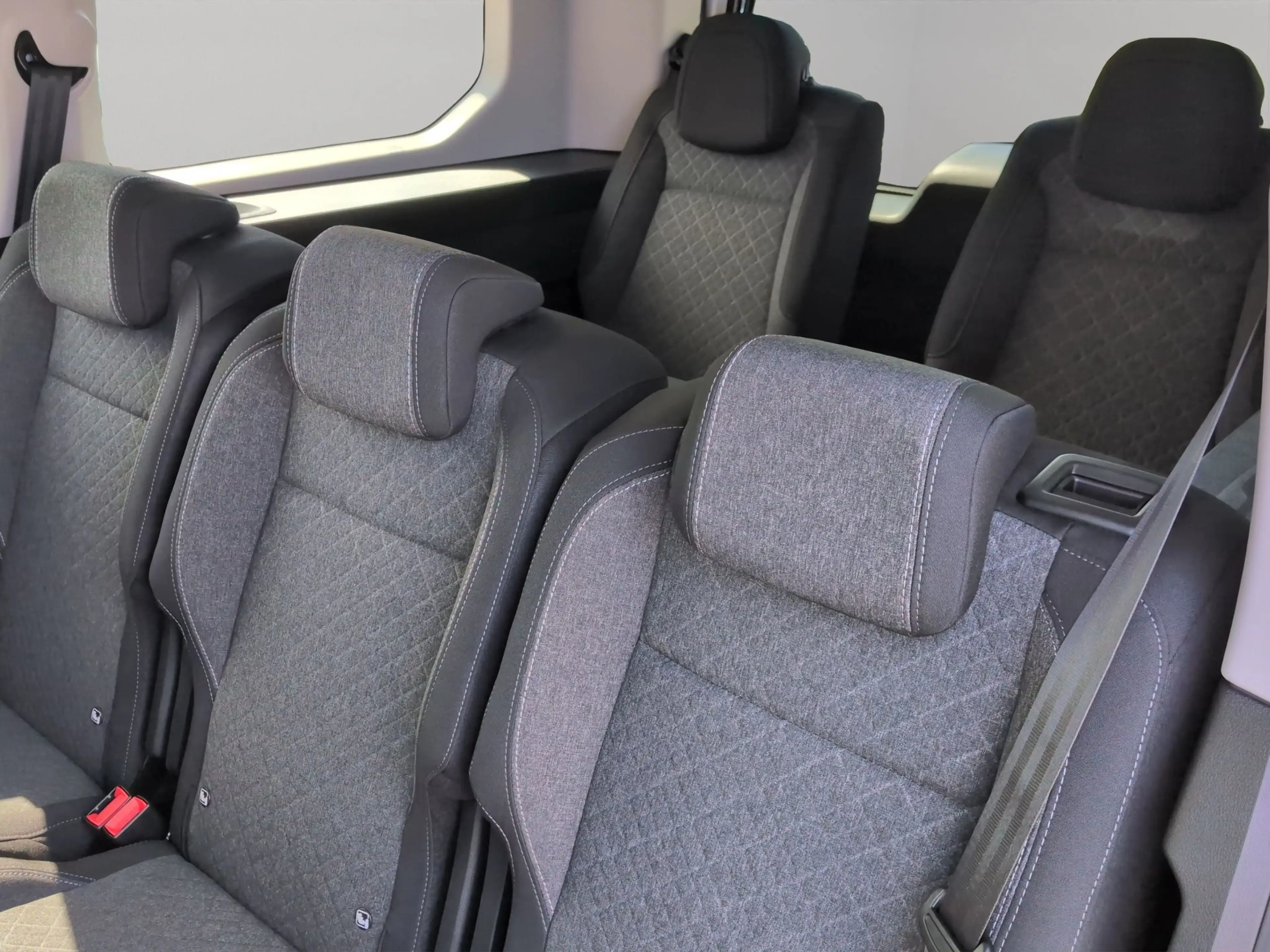 Opel Combo Life Combo 1.5 D Edition XL+Navi+Rückfahrkamera — photo 9