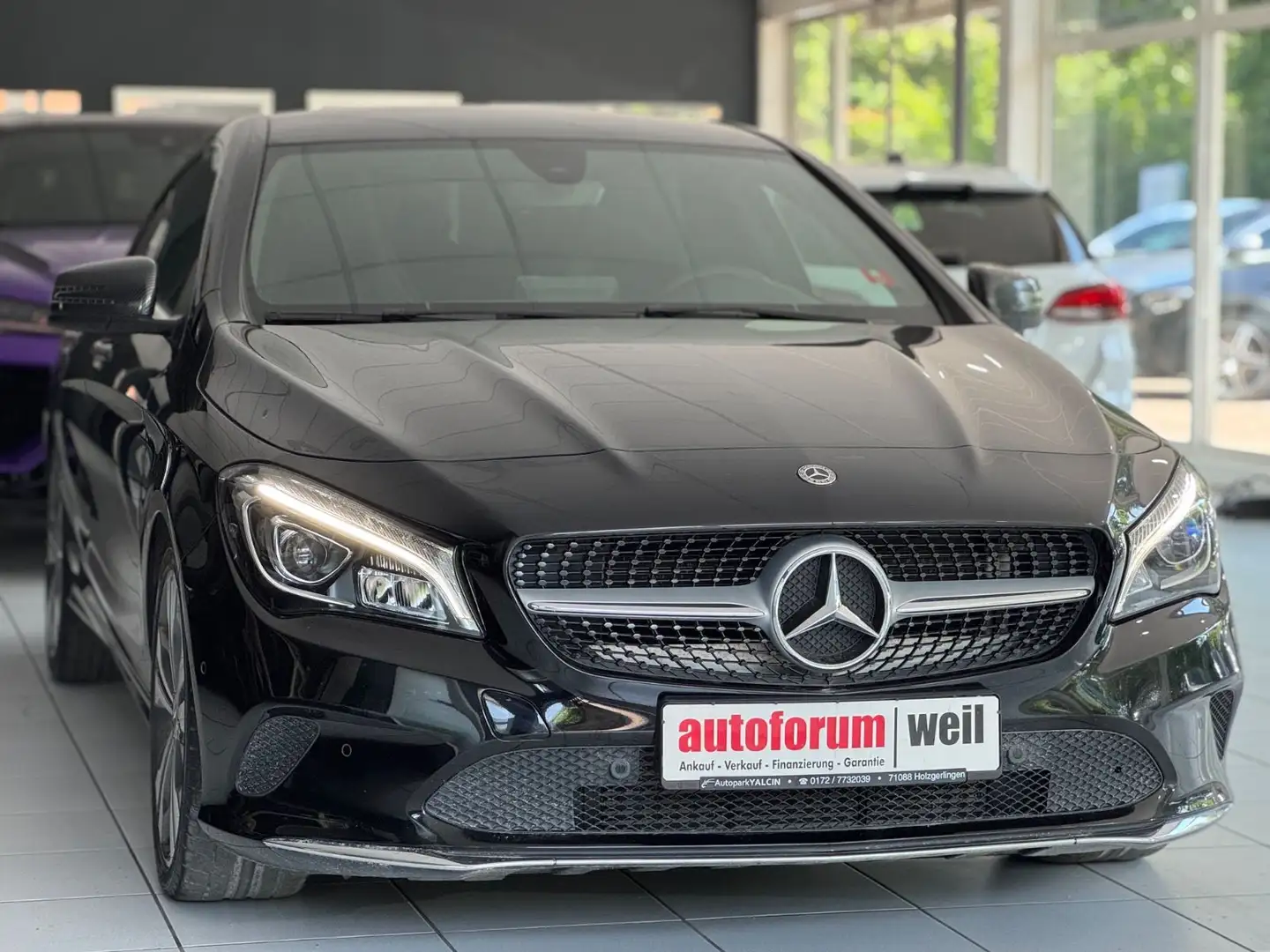 Mercedes-Benz CLA 180 *URBAN*COUPÉ*T-LEDER*NAVI*LED*SHZ*18Z* Schwarz - 2