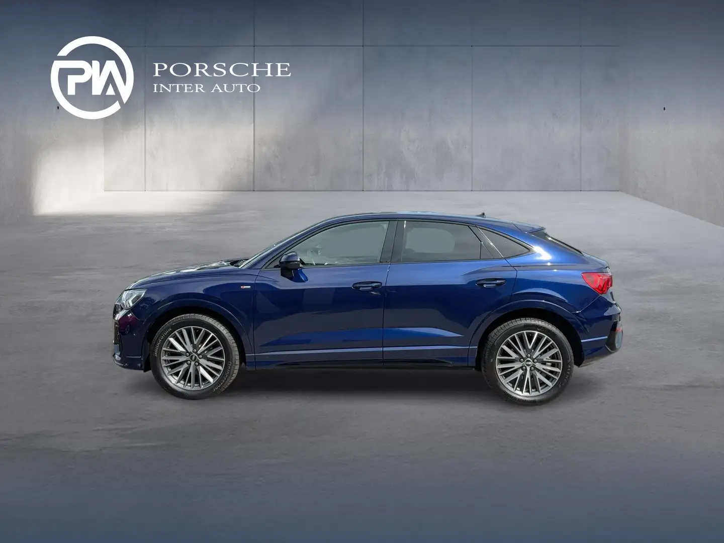 Audi Q3 35 TDI S line exterieur Blau - 2