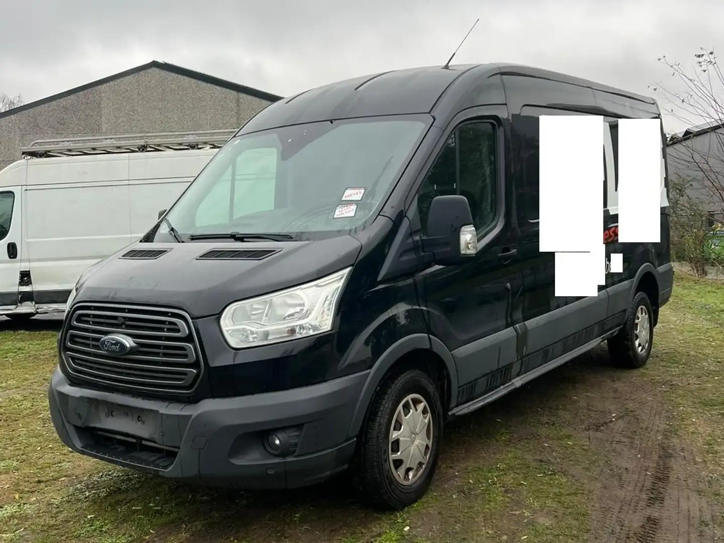 Ford Transit (Stock ID 68104) Noir - 1