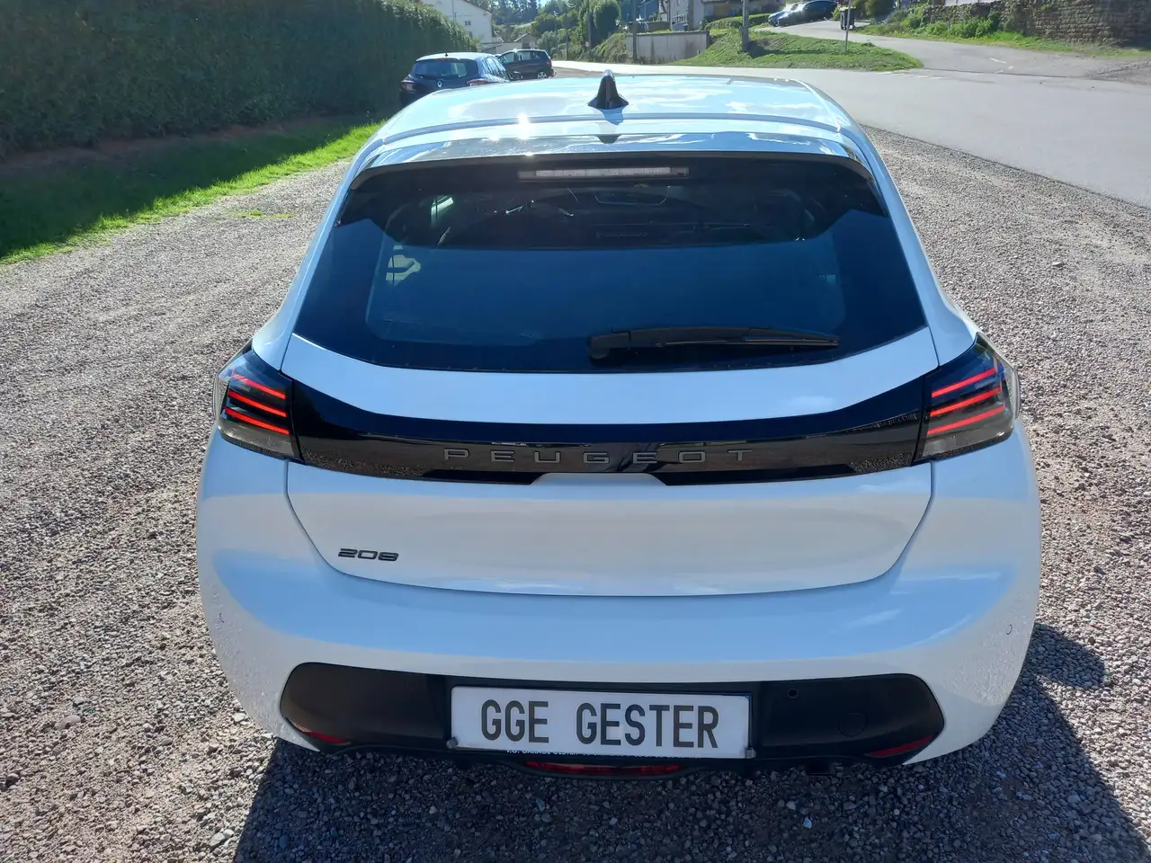 Peugeot 208 208 — photo 7