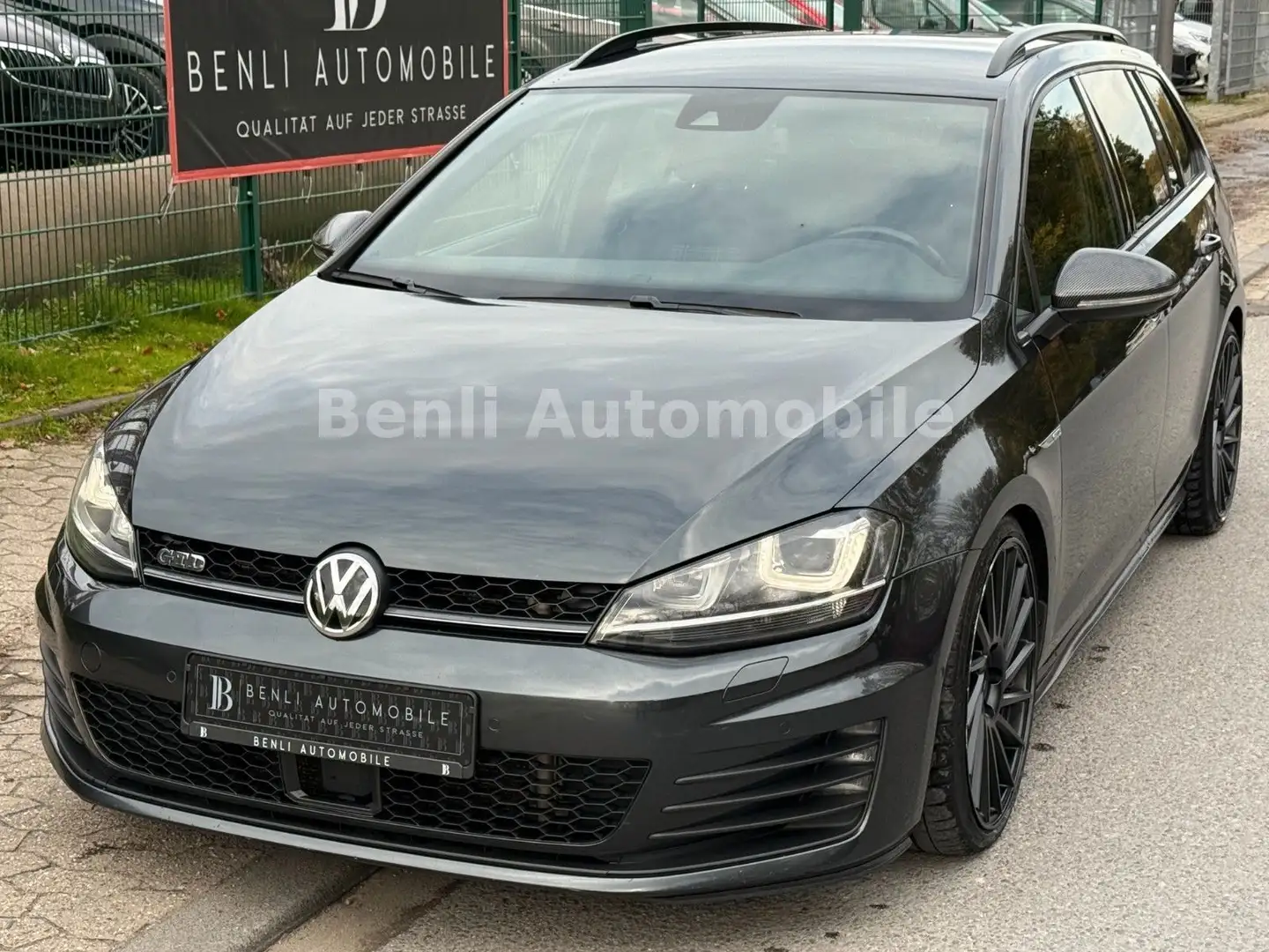 Volkswagen Golf VII Variant GTD BMT/DSG/ACC/NAVI/SPUR/H&R Grau - 1