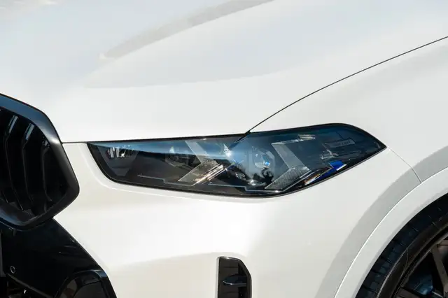BMW X6 view 8