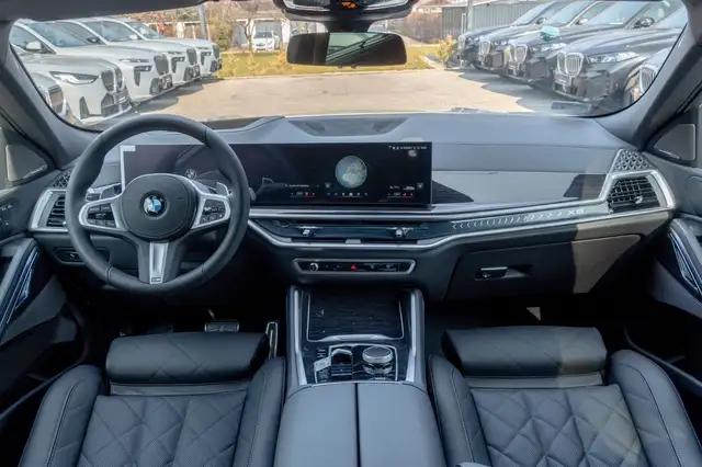 BMW X6 view 14