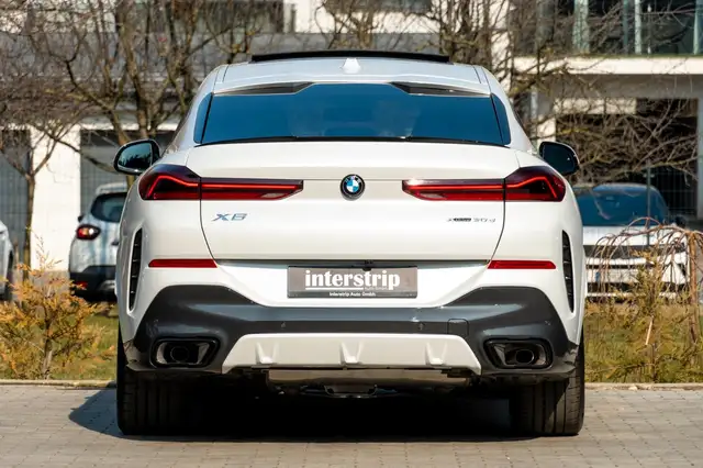 BMW X6 view 5