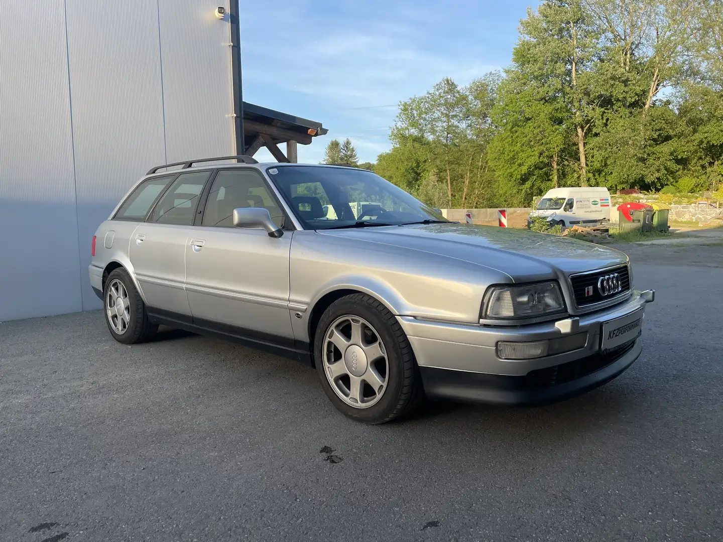 Audi S2 80 Avant - 1