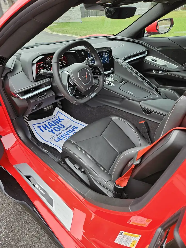 Chevrolet Corvette снимка Chevrolet Corvette