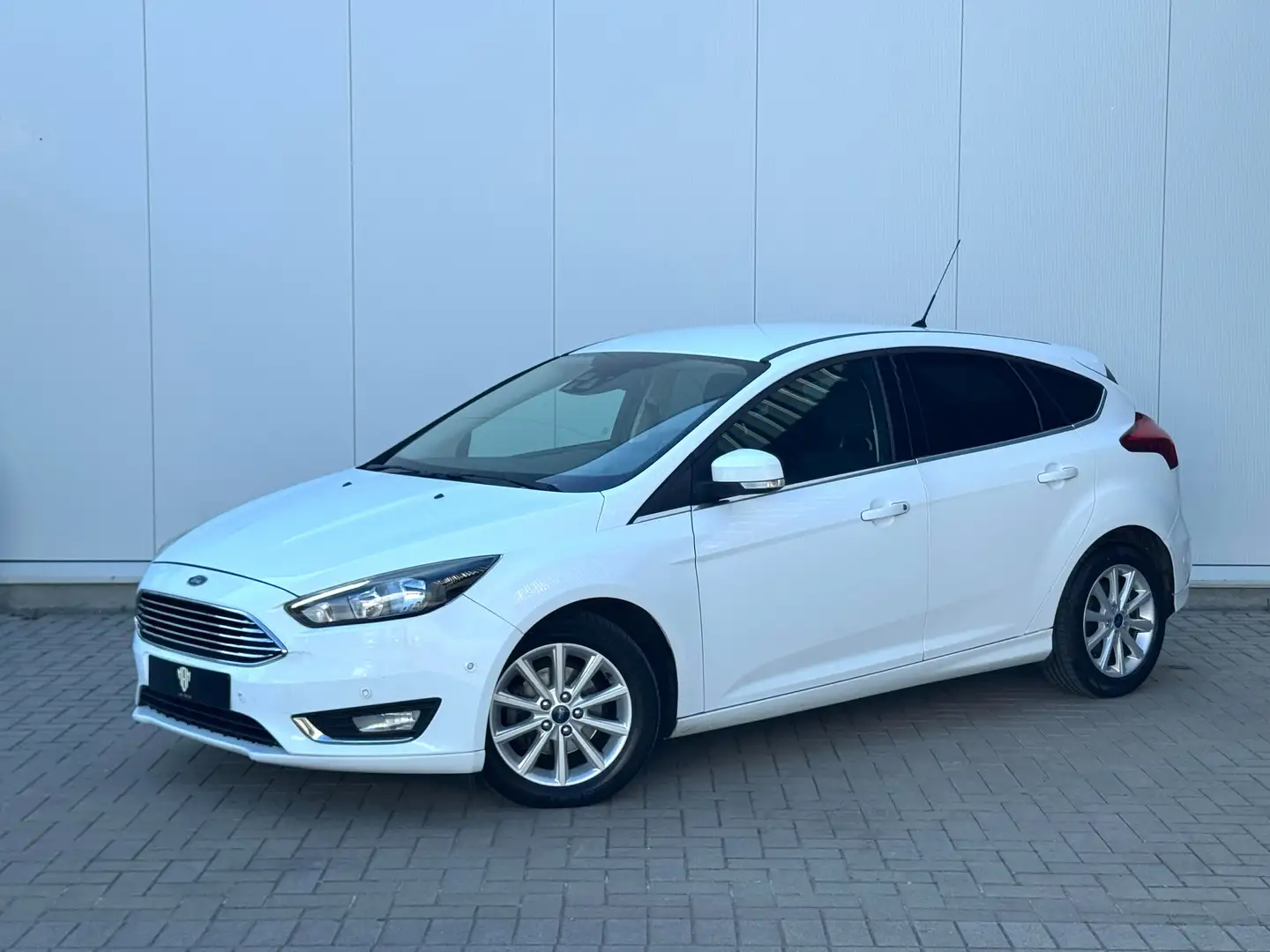 Ford Focus ✅1.5TDCi GARANTIE Titanium Airco Navi PDC Cruise Blanc - 1