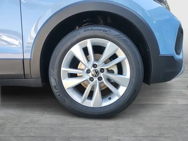 Volkswagen T-Cross view 7