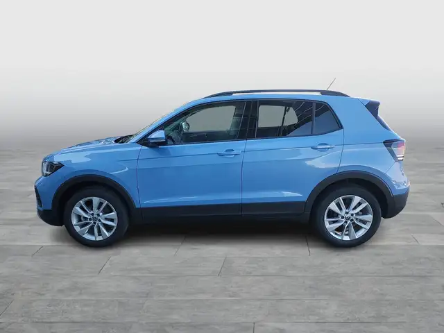 Volkswagen T-Cross view 3