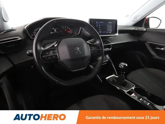 Peugeot 2008 view 11