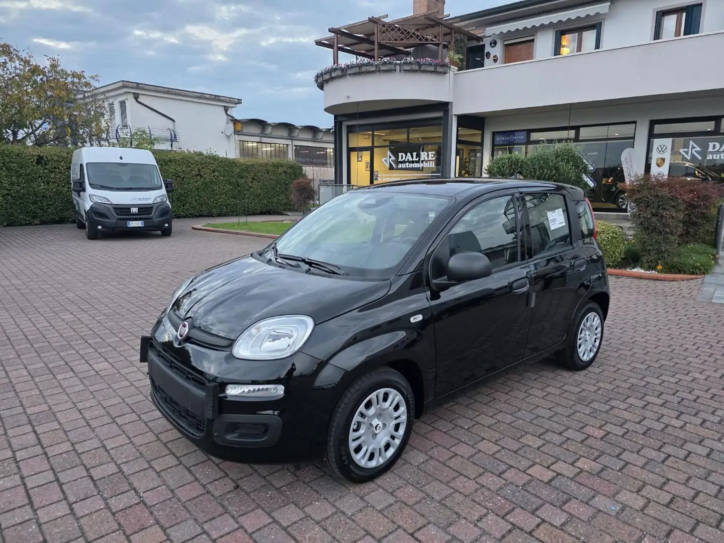 Fiat Panda 1.0 FireFly S&S Hybrid Pop Nero - 1