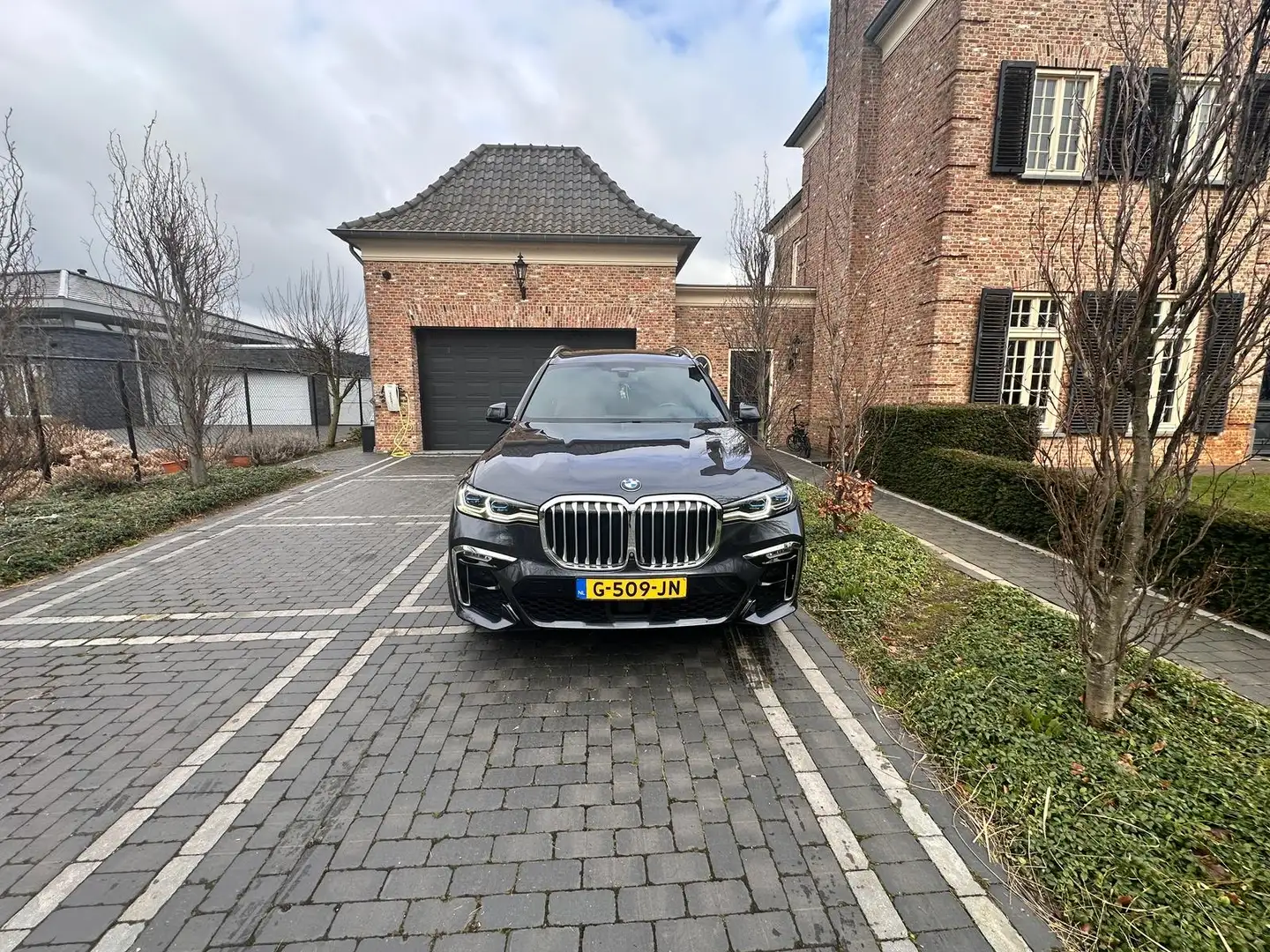 BMW X7 High Ex. Grijs - 1