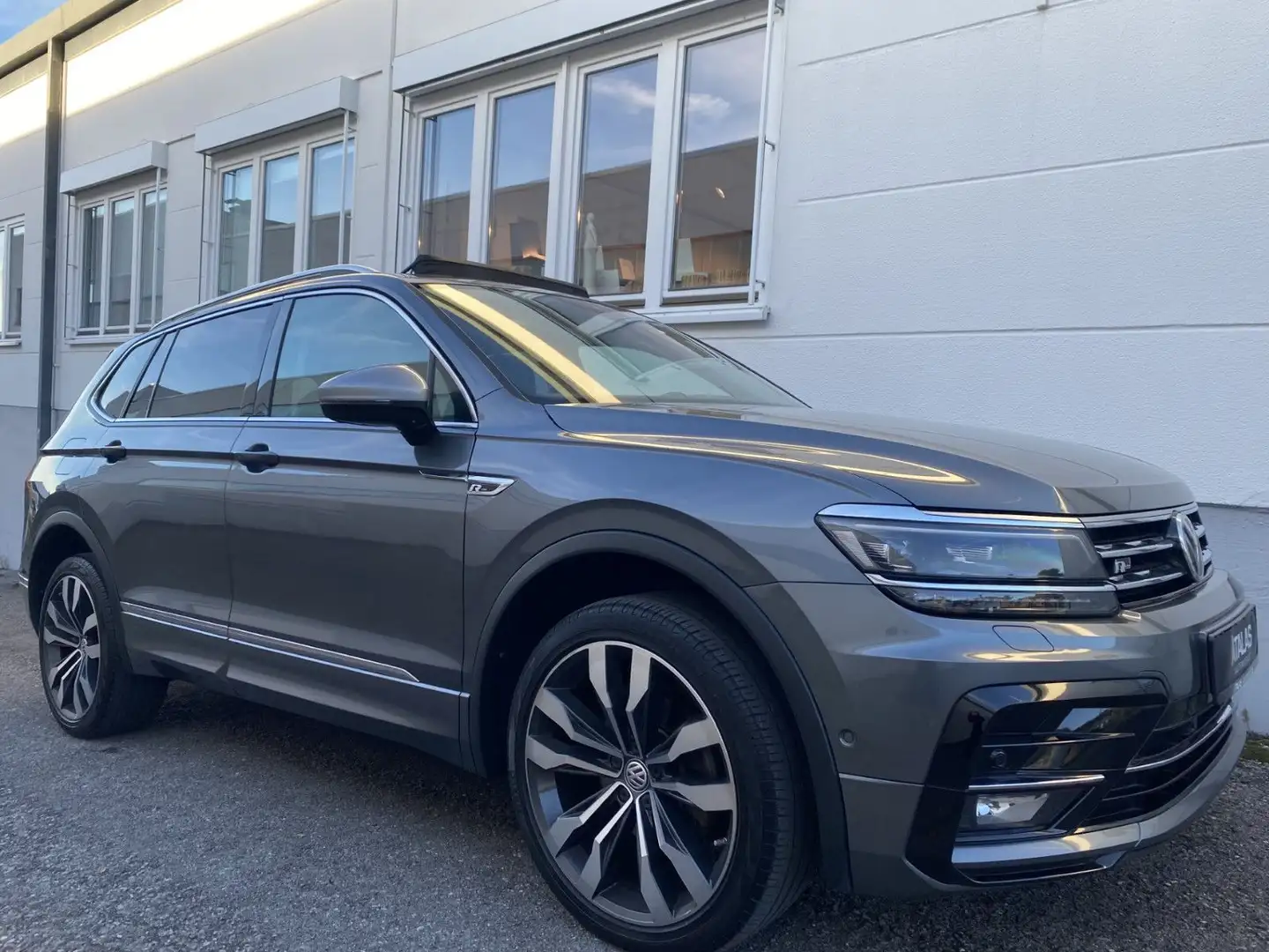 Volkswagen Tiguan Allspace Tiguan 2.0 TDI R Line Allspace 4Motion Grau - 2