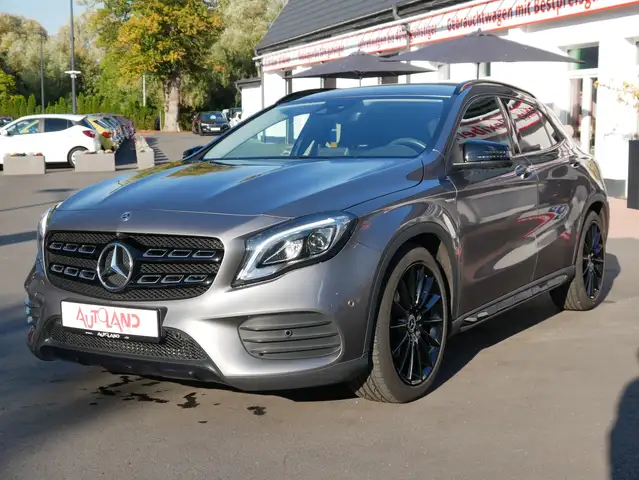 Mercedes-Benz GLA 180 AMG Line LED Navi Sitzheizung 360° Klima