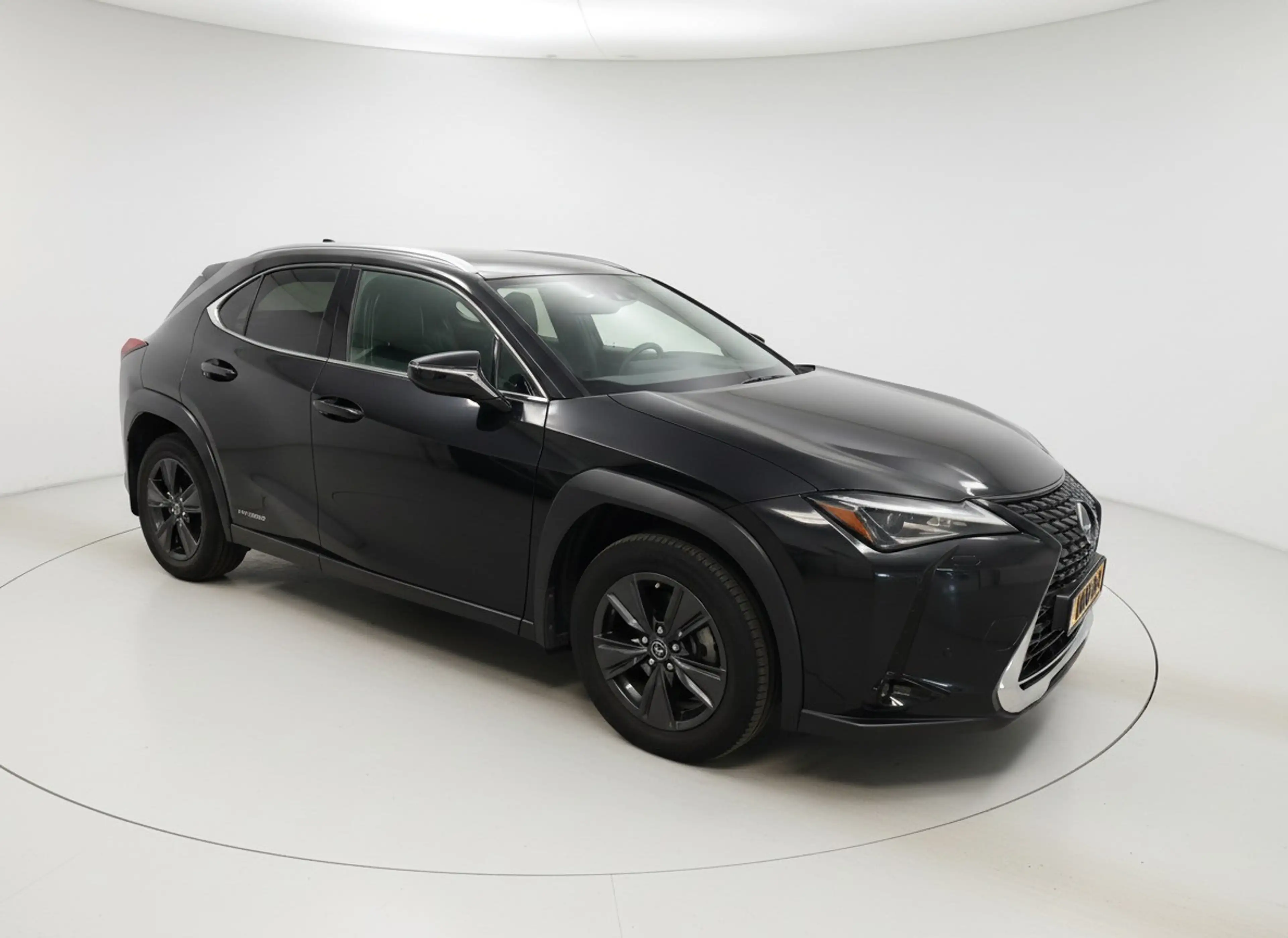 Lexus UX 250h Luxury Line | Stoelverwarming | Carplay | Adaptive — photo 3