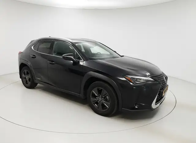Lexus Ux view 3