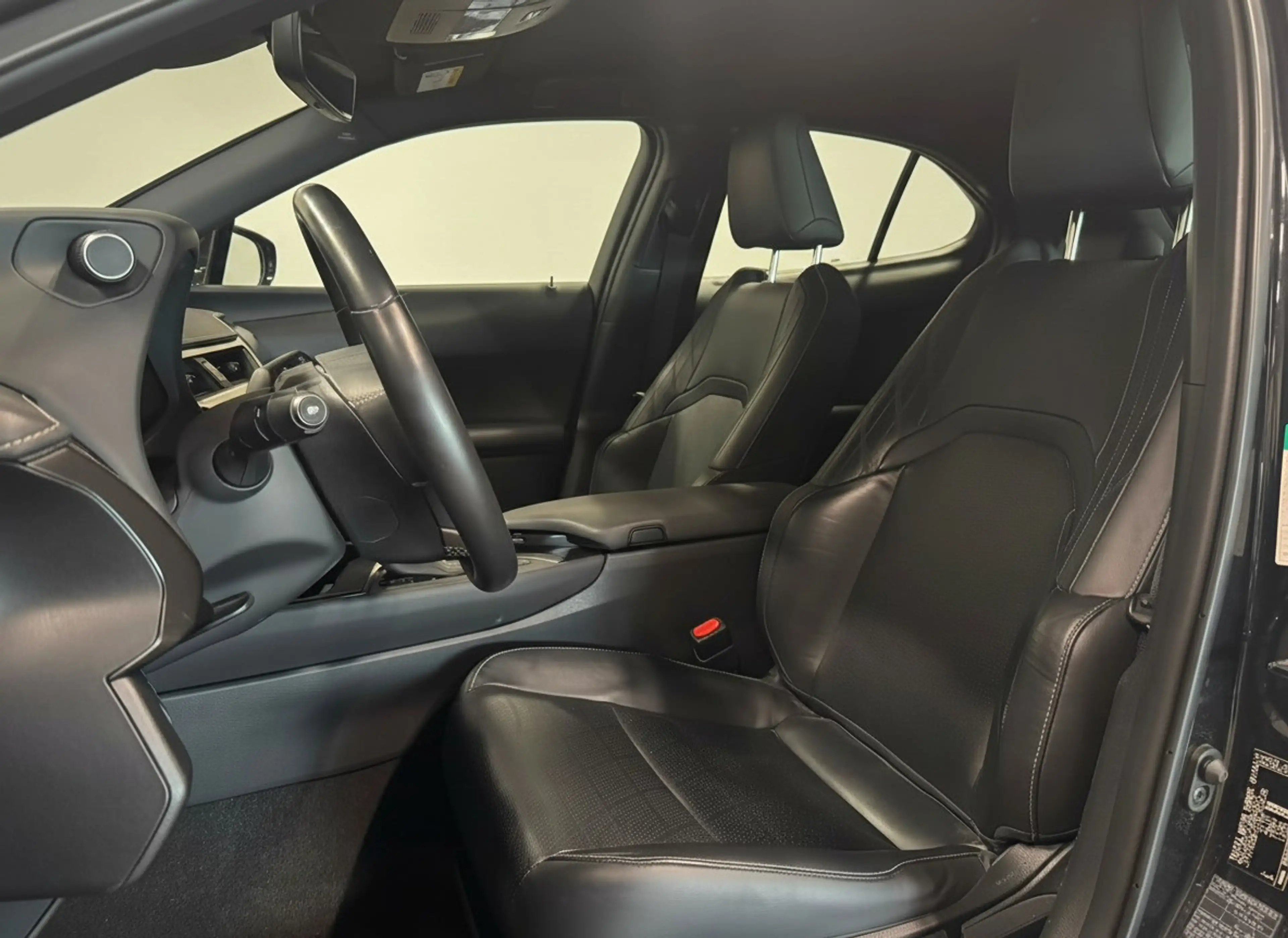Lexus UX 250h Luxury Line | Stoelverwarming | Carplay | Adaptive — photo 7