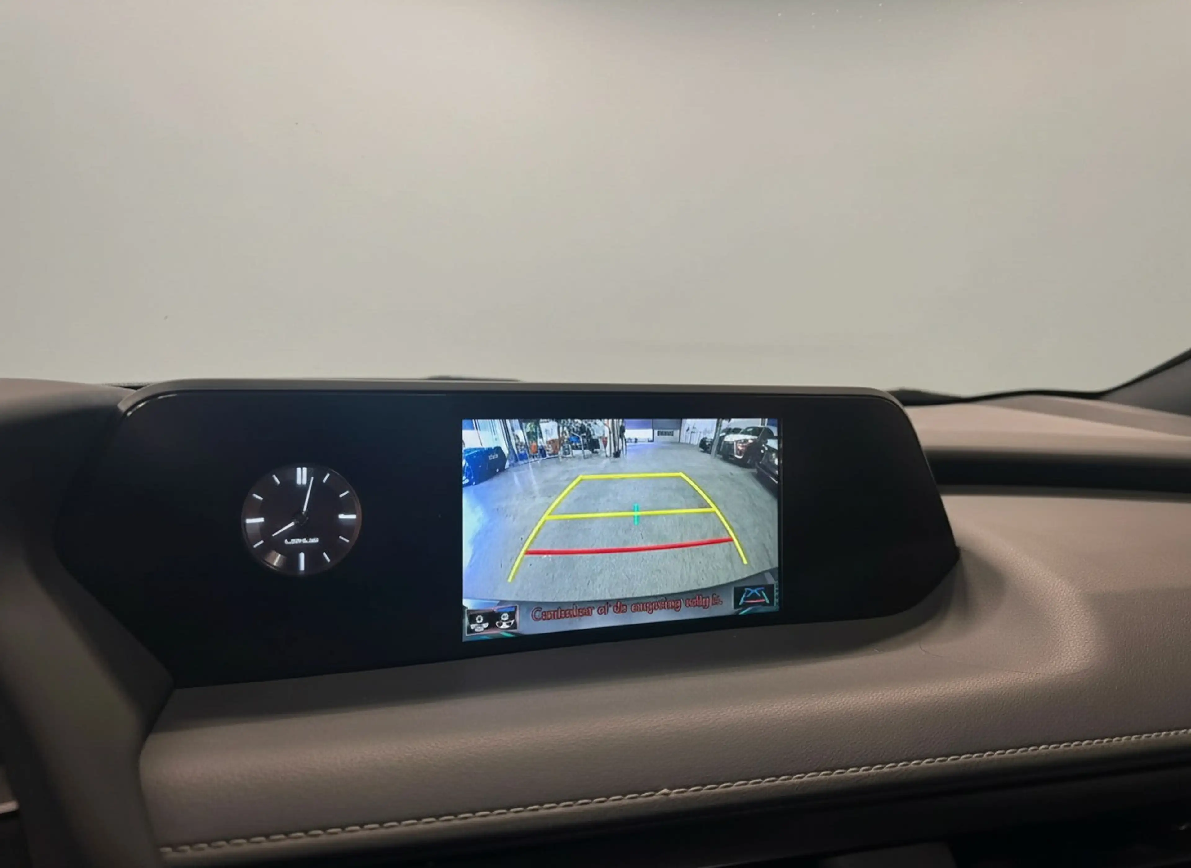 Lexus UX 250h Luxury Line | Stoelverwarming | Carplay | Adaptive — photo 15