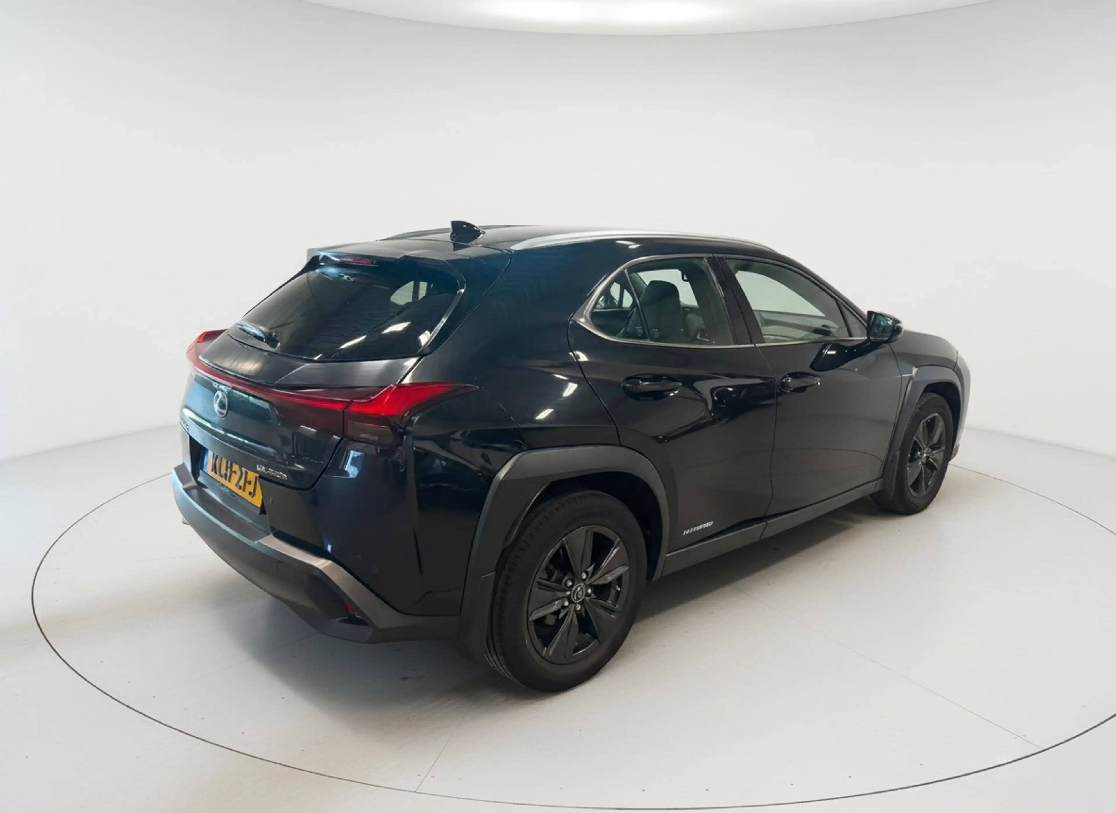 Lexus UX 250h Luxury Line | Stoelverwarming | Carplay | Adaptive — photo 2
