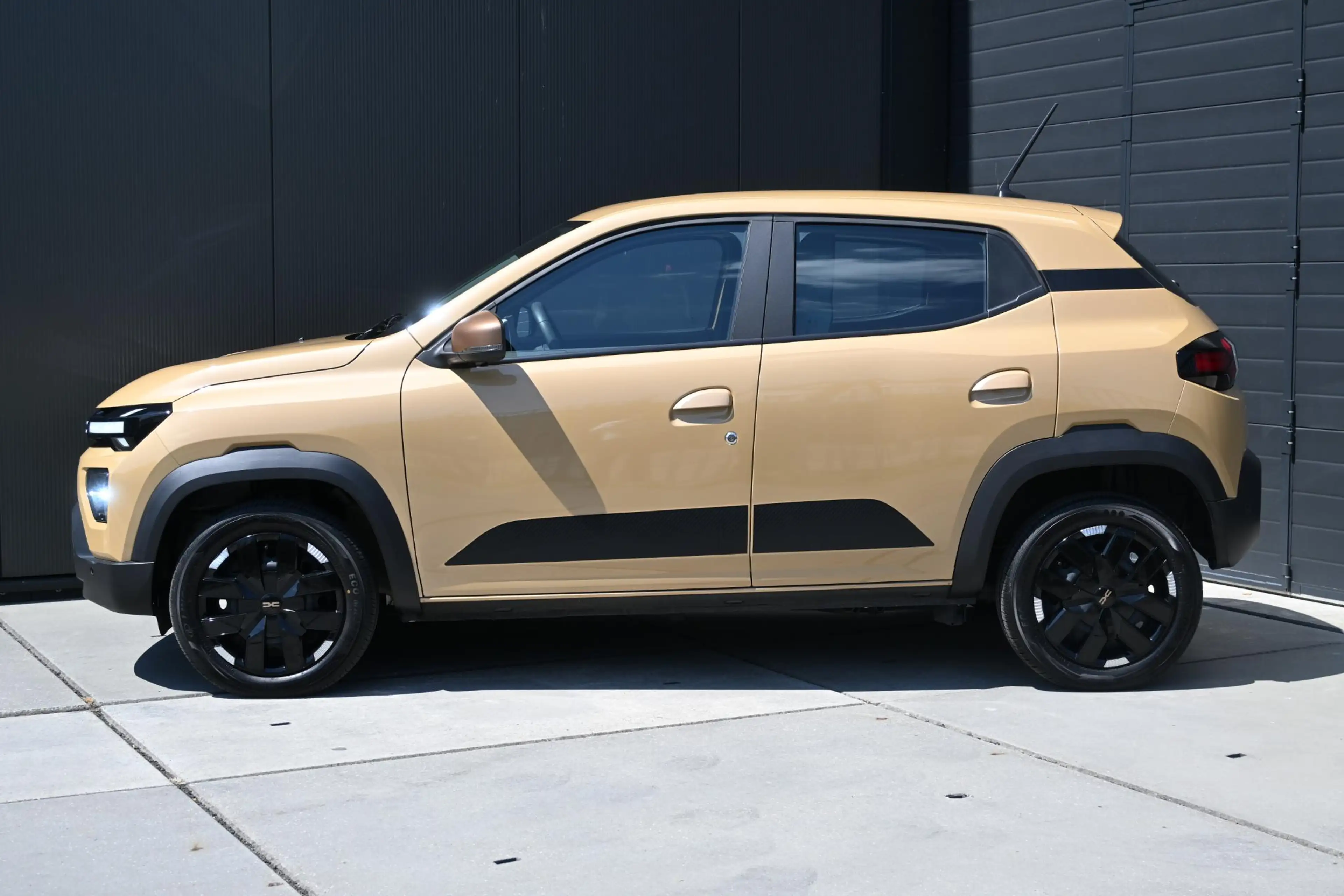 Dacia Spring Extreme 65 26.8 kWh | DC-LADER | CAMERA | NAVI | C — photo 5