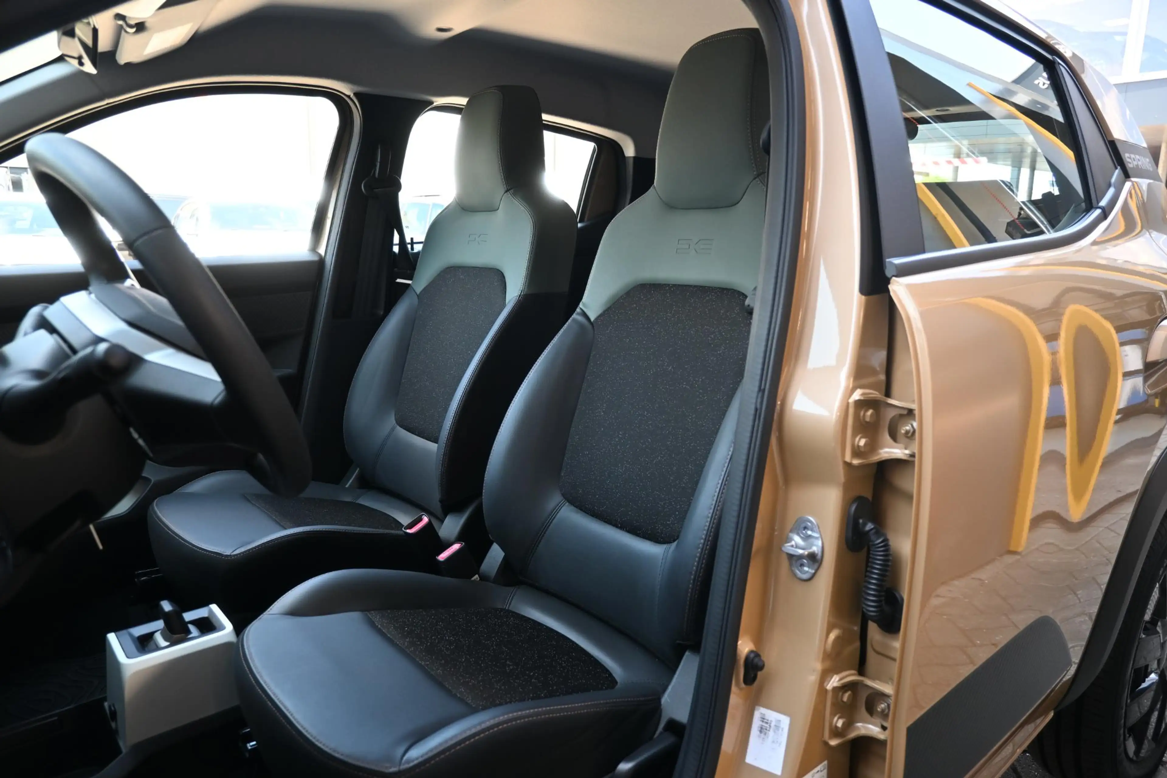 Dacia Spring Extreme 65 26.8 kWh | DC-LADER | CAMERA | NAVI | C — photo 10