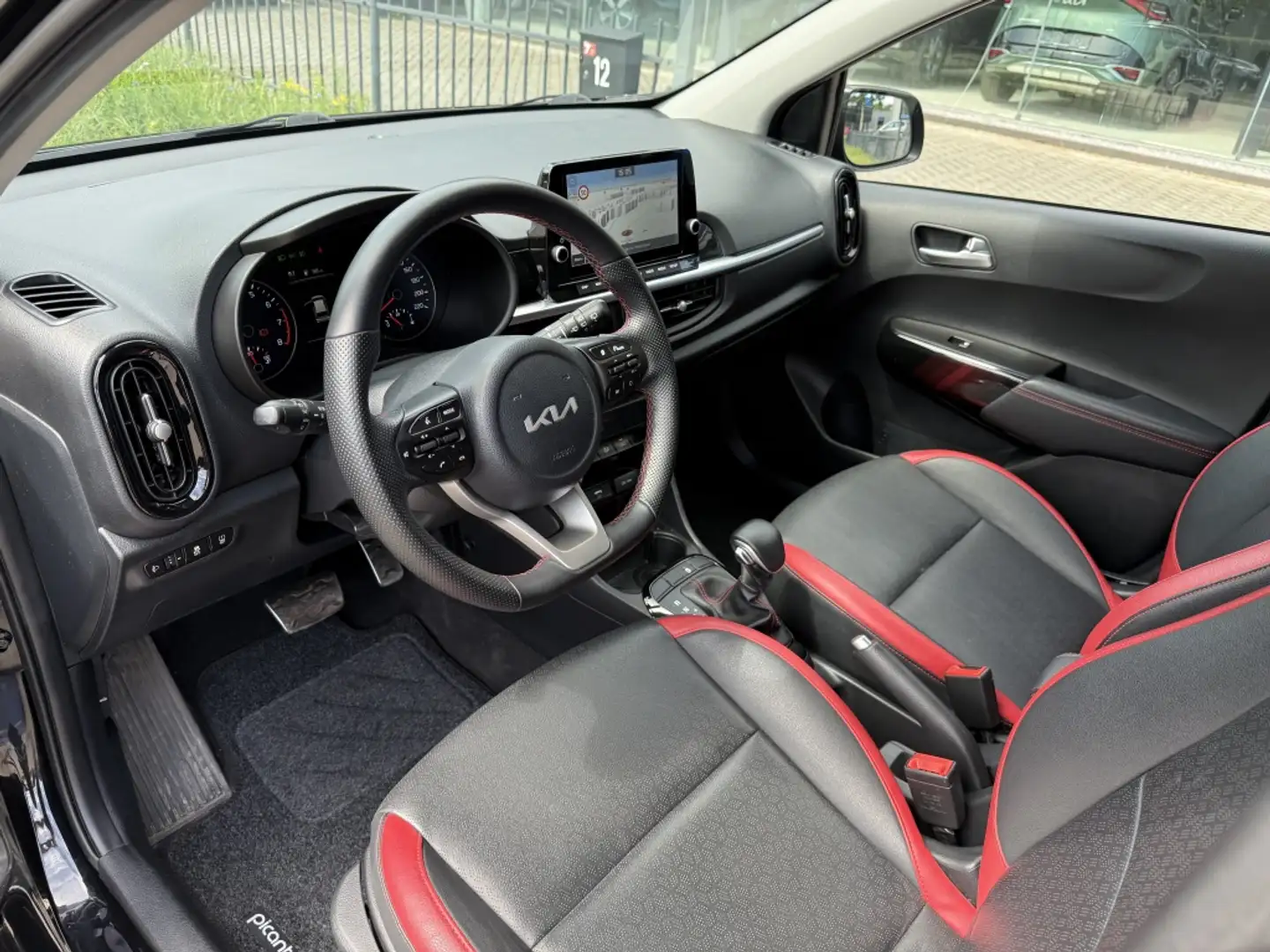 Kia Picanto 1.2 DPi 84PK GT-Line Automaat | 4 Cilinder | UNIEK Zwart - 2
