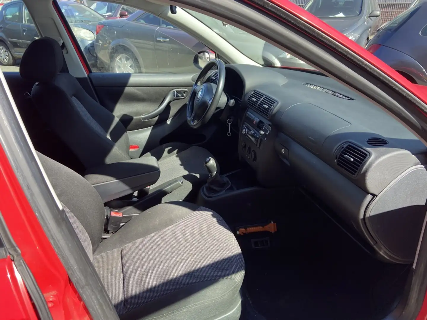 SEAT Leon 1.6-16V Stella Piros - 2