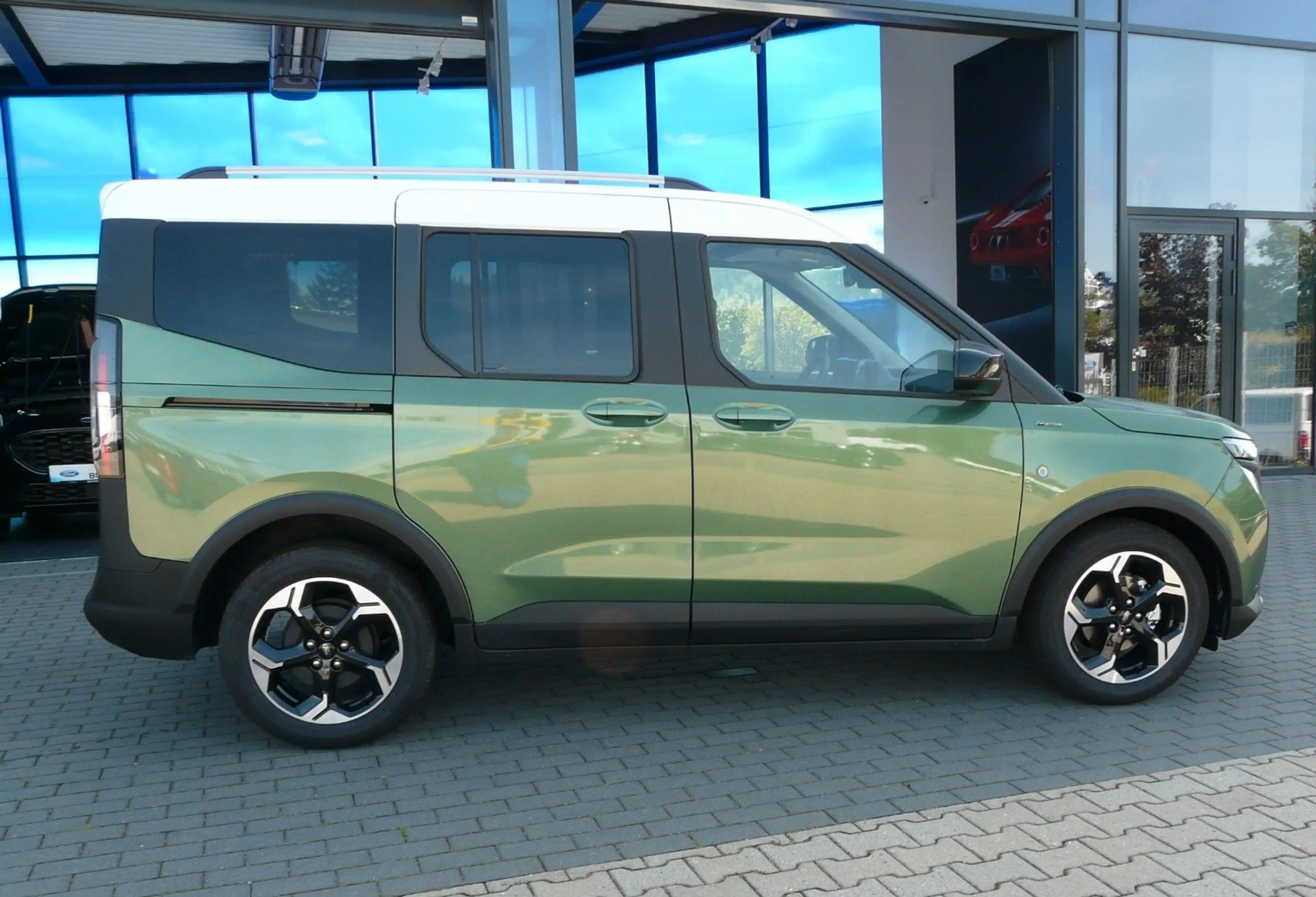 Ford Tourneo Courier Active *ACC*Navi*Kamera* — photo 6