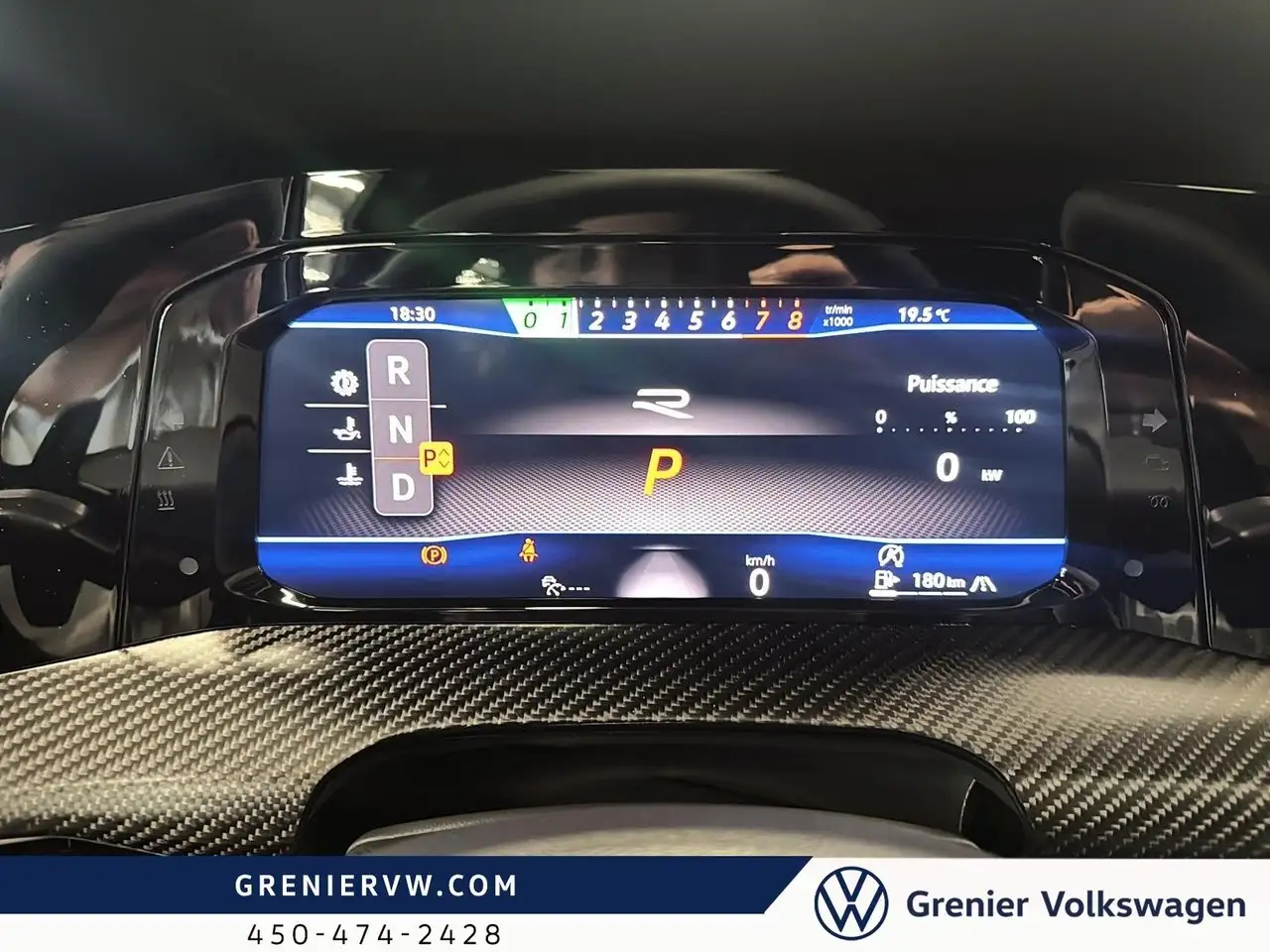 Volkswagen Golf R снимка Volkswagen Golf R