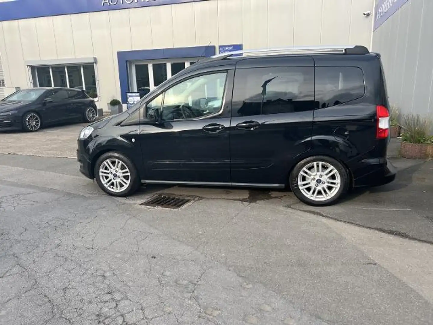 Ford Tourneo Courier Titanium 1.0 EcoBoost Siyah - 1