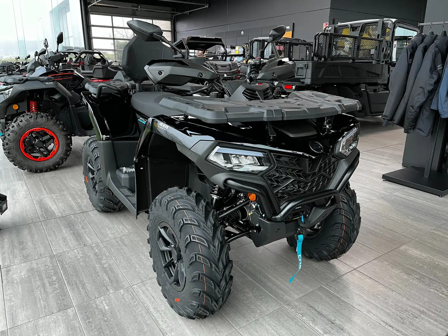 CFMOTO CForce 520 L L7 Noir - 1