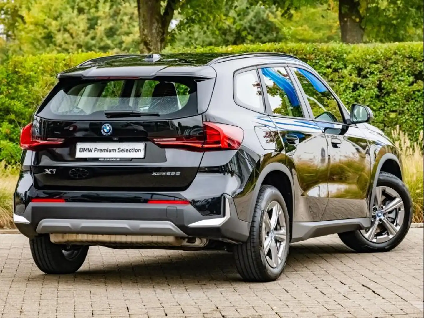 BMW X1 25e Zwart - 2